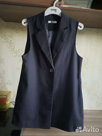 Костюм школьный 146-152 см