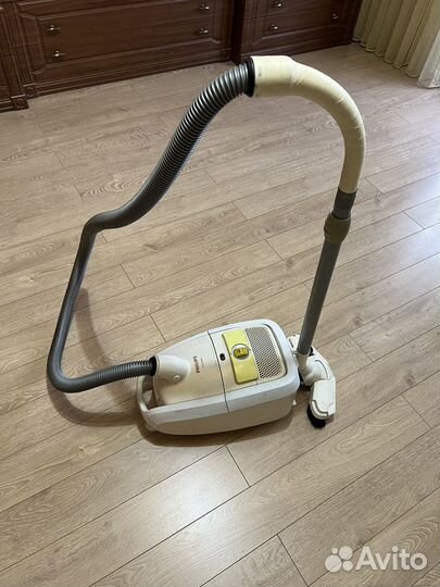 Пылесос philips
