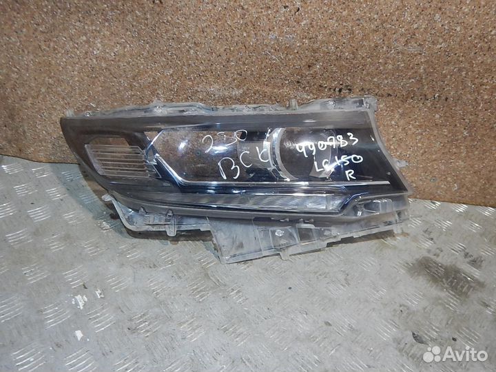 Стекло фары правой Toyota Land Cruiser Prado