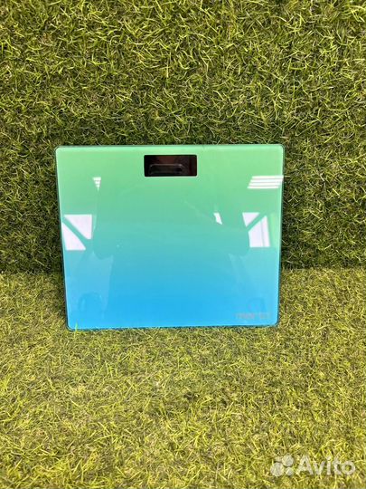 Marta MT-SC1691 желто-зеленый LCD весы напольные