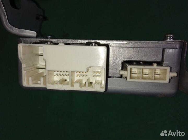 Toyota Avensis (T270) III блок электронный