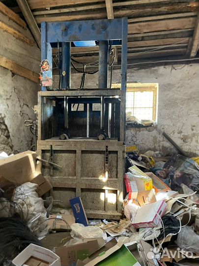 Вертикальный пресс для картона