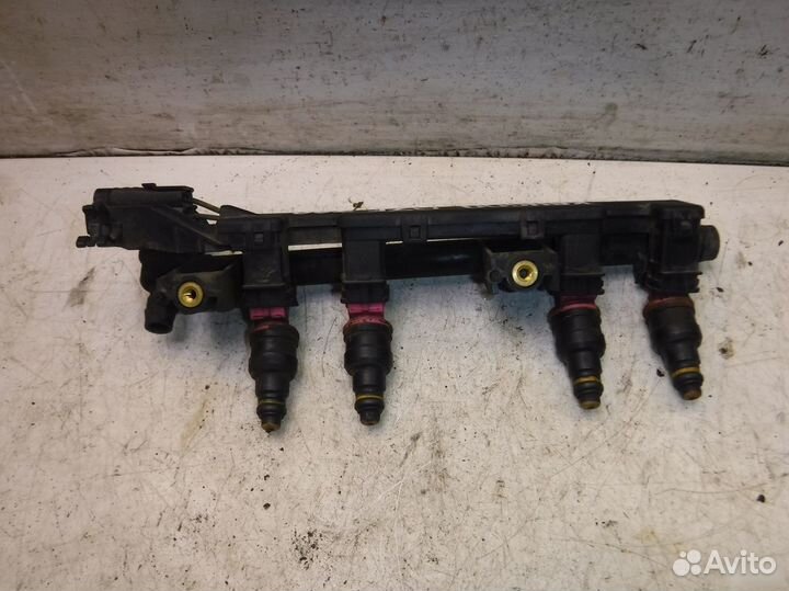 Рейка топливная (рампа) Renault Kangoo