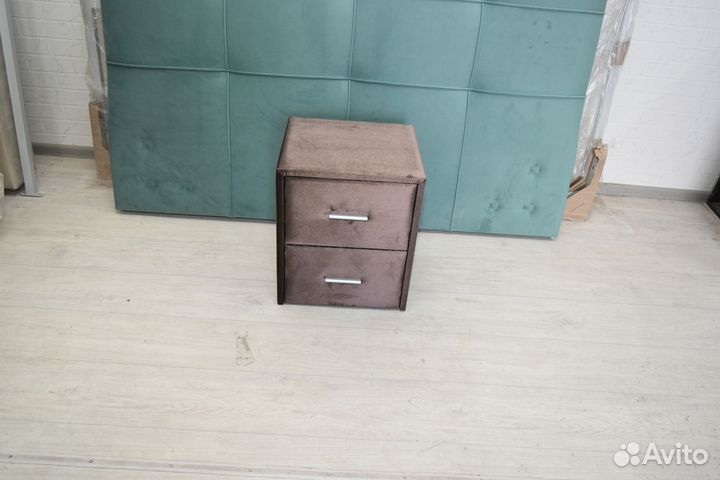 Тумба прикроватная