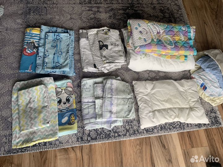 Постельное белье одняло подушка