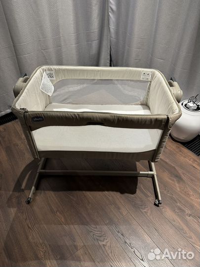 Люлька-кроватка приставная chicco next2me magic