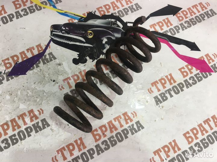 Мерседес E-Класс Пружина задняя