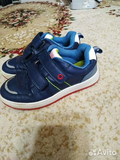 Кроссовки детские