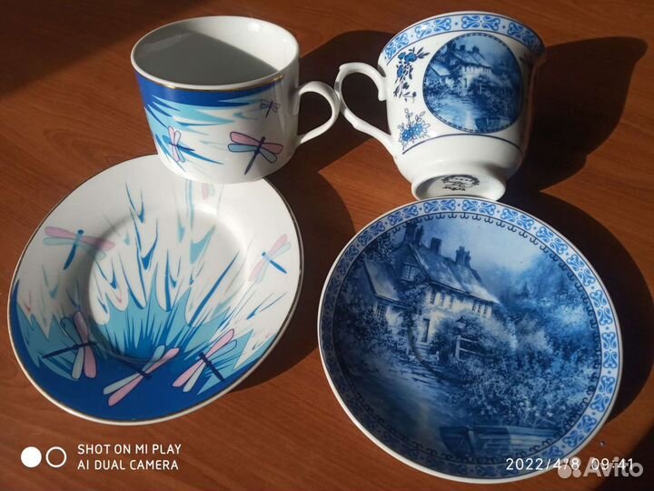 Чайник, сахарница, чашки, бульонница