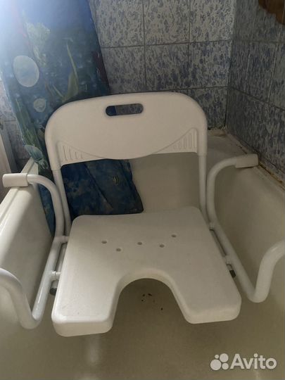 Стульчик для купания в ванной