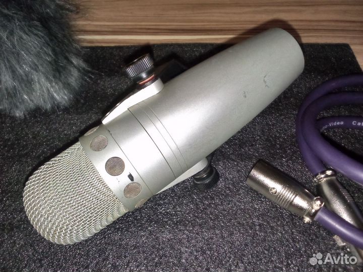 Студийный микрофон Superlux CM-H8E