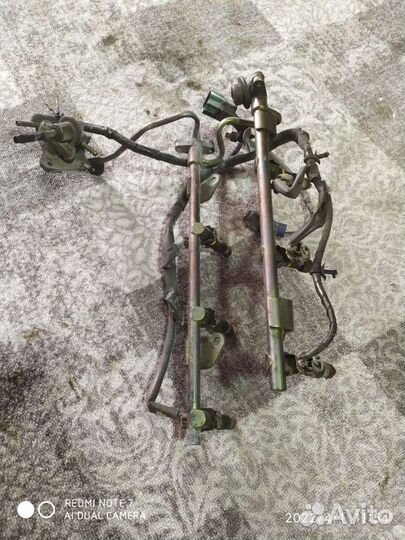 Infinity FX35 Топливная Рампа в сборе с форсунками