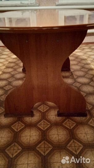 Стол обеденный