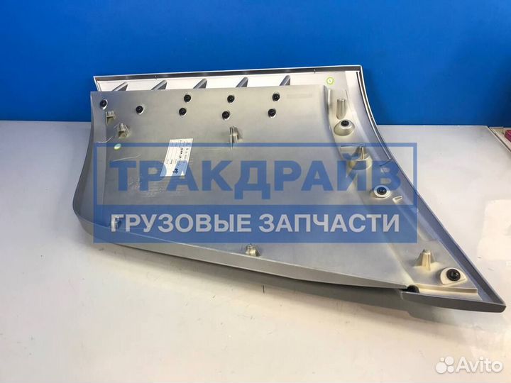 Обтекатель кабины правый для Фав J7 (серебристый)