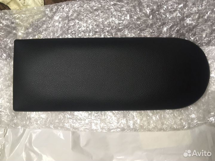 Крышка подлокотника