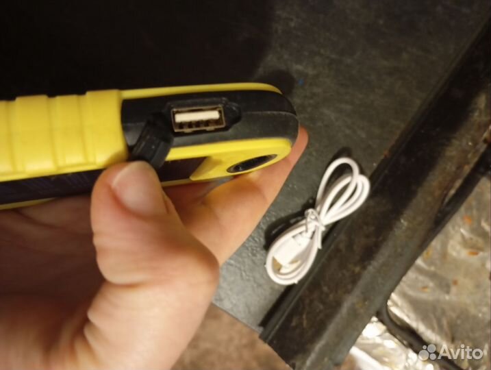 Аккумулятор-солнечная батарея 3в1