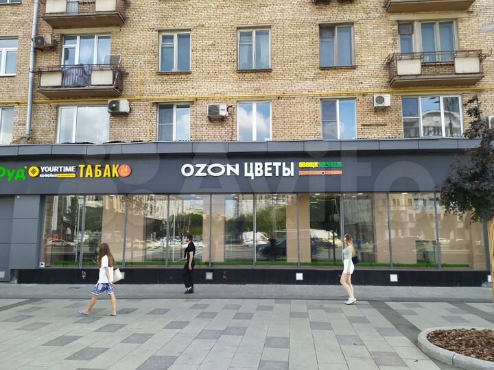 На садовом кольце 230 м² первая линия цоколь