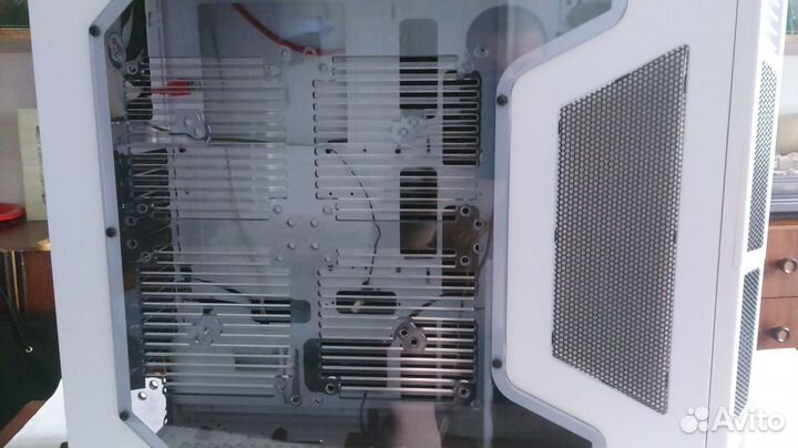 Корпус AeroCool XPredator White Edit (Белый)