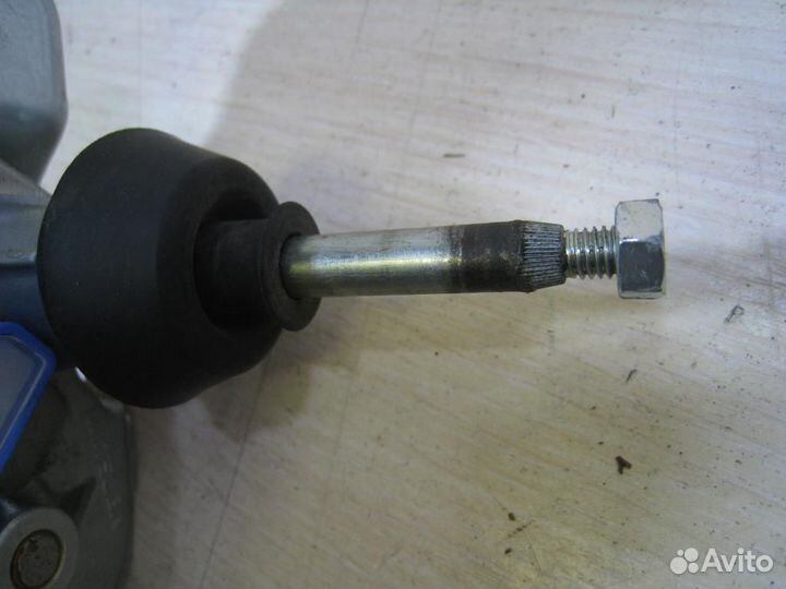 Мотор стеклоочистителя задний Subaru Forester SH