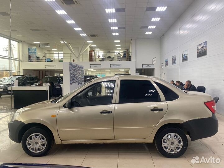 LADA Granta 1.6 МТ, 2013, 240 000 км