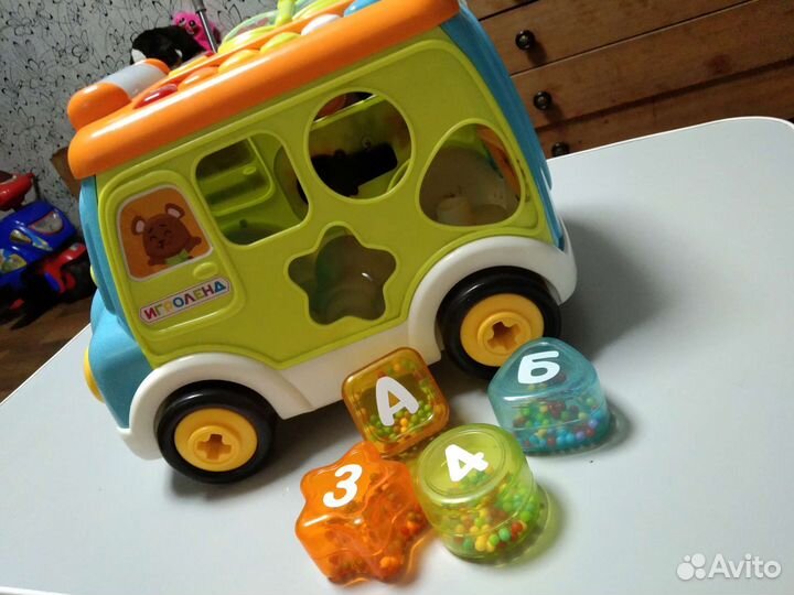 Игрушка автобус