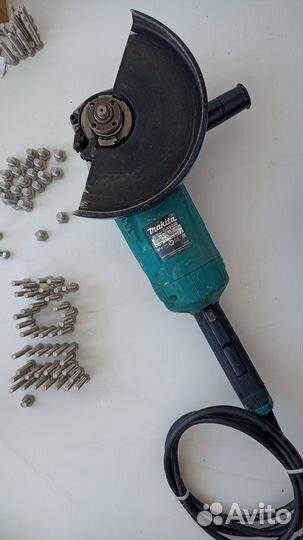 Makita GA9069 GA9020 и Bosch GWS20