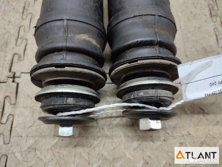 Амортизатор задний toyota prius