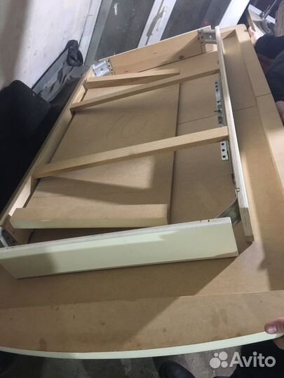 Продам стол со стульями бу