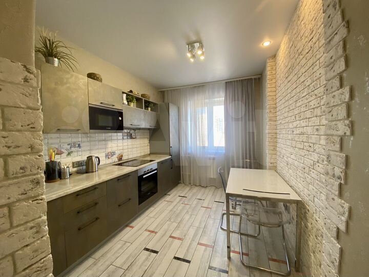 2-к. квартира, 60 м², 11/17 эт.