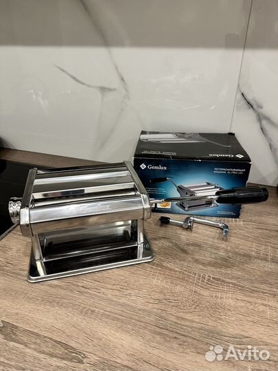 Тестораскатка лапшерезка ручная Gemlux GL-PMZ-180