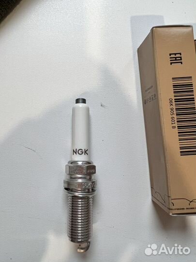 Комплект свечей зажигания ngk(vwag оригинал)