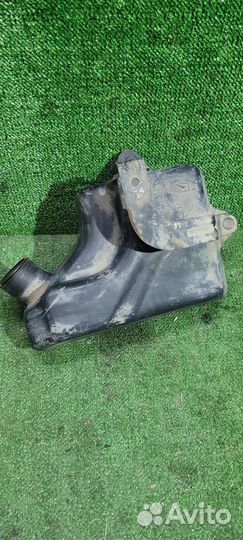 Резонатор воздушного фильтра Daewoo Leganza 2001