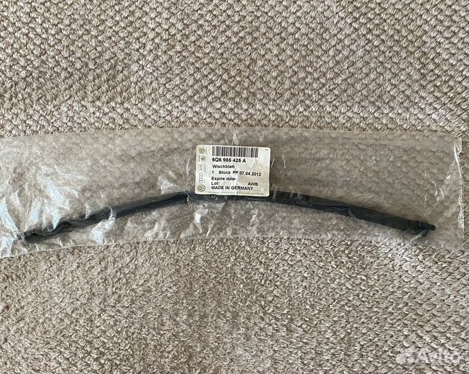 Щетка заднего стеклоочистителя VW/Seat/Audi/Skoda