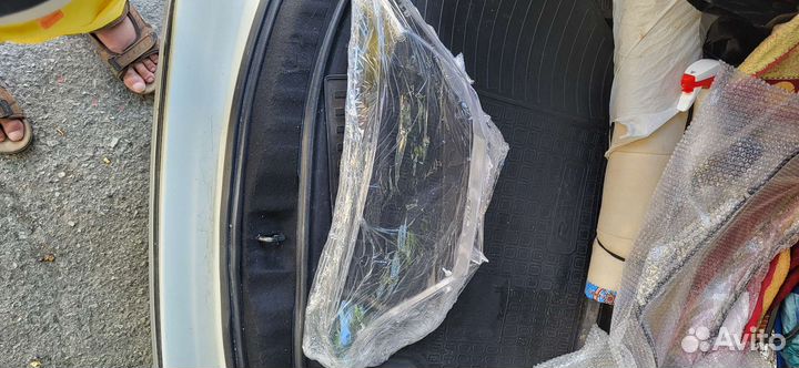 Стекло фары Тойота RAV 4