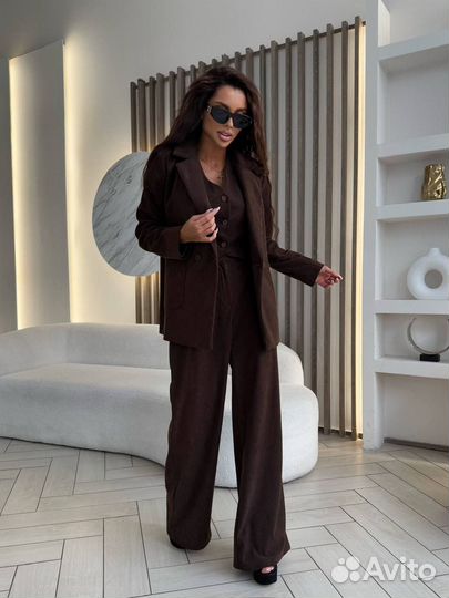 Костюм брючный тройка (хит 2025)