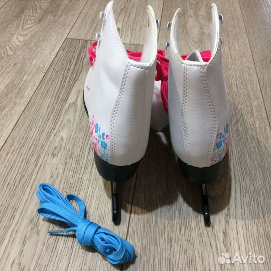 Коньки фигурные. Размер 36, новые