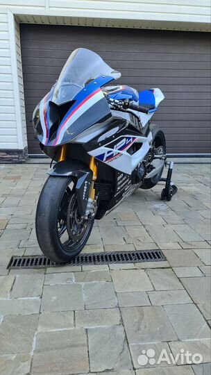 BMW HP4 Race