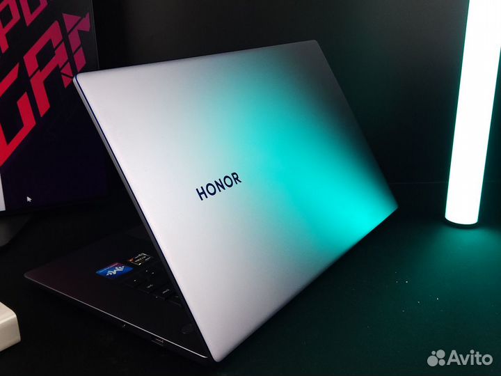 Honor MagicBook 15 Ryzen 7-5700U 16GB 512GB