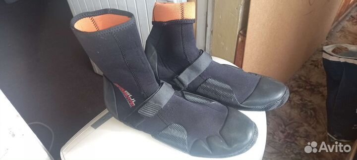 Гидрообувь