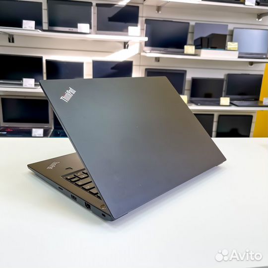 Ноутбук Lenovo ThinkPad i5/озу8/SSD/IPS