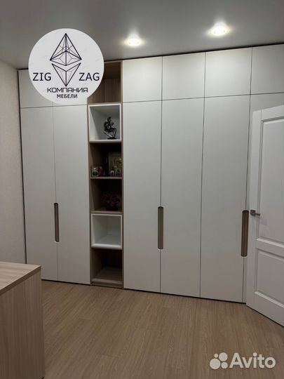 Шкаф с открытыми полками