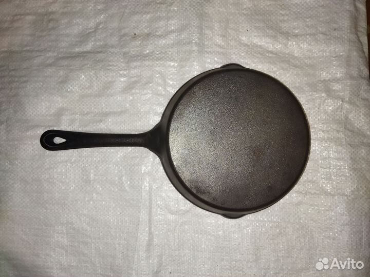 Сковородка чугунная