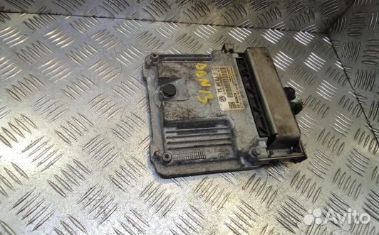 Блок управления двс skoda octavia A5 (BBN13PC01)