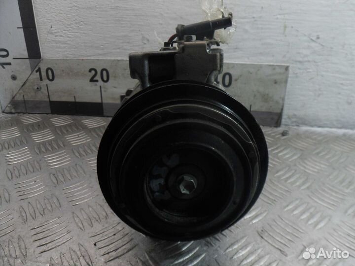 Компрессор системы кондиционирования Mercedes-Benz E-Class