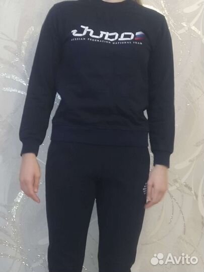 Спортивный костюм новый