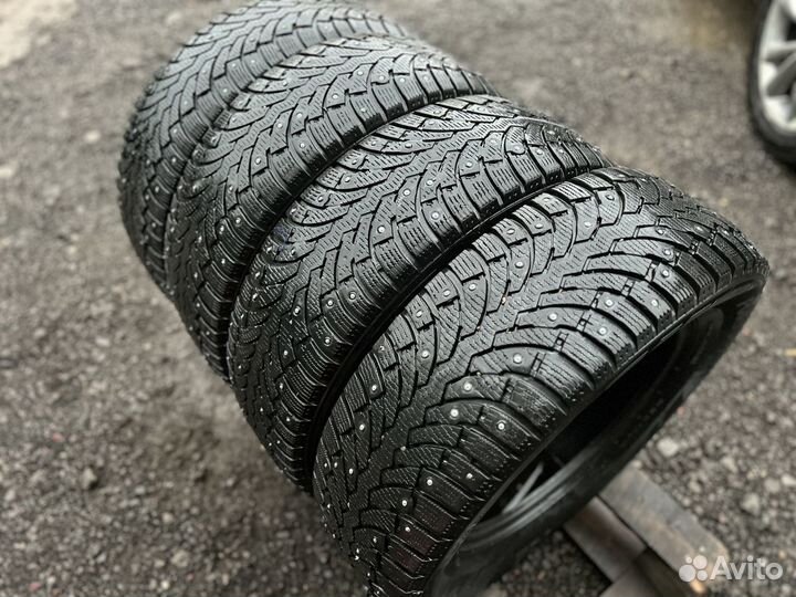 Pirelli Formula Ice 215/65 R16 102T