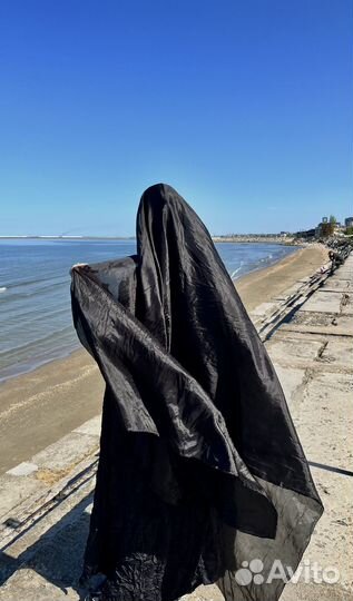 Шелковый палантин ручной работы