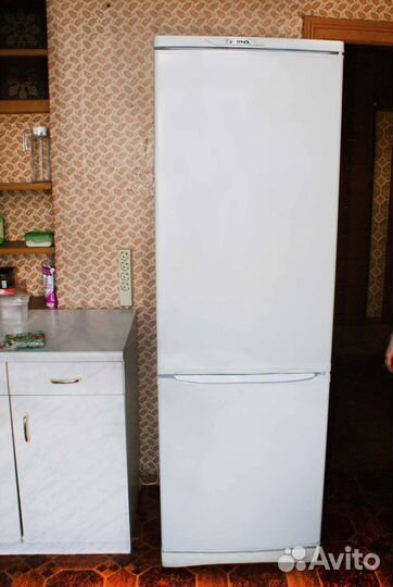 Запчасти к холодильнику Стинол - стеклянные полки