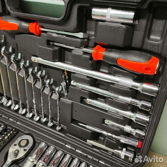 Набор инструментов 121 предмет