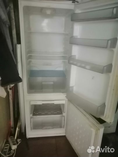 Холодильник на запчасти беко